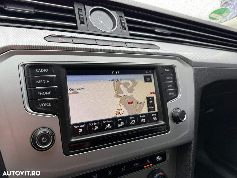 Volkswagen Passat 2.0 TDI (BlueMotion Technology) Highline - 16