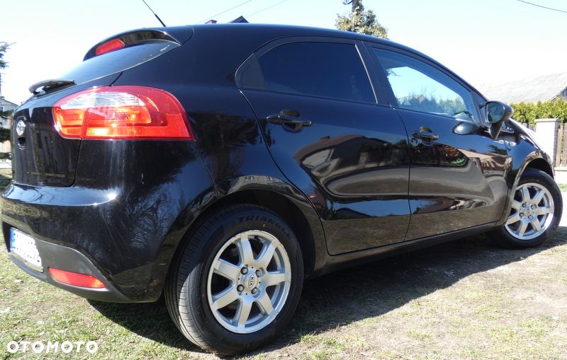 Kia Rio 1.2 Dream Team Edition - 2