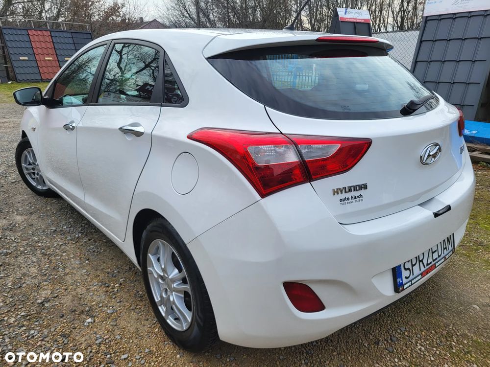 Hyundai i30 1.4 Classic + - 14