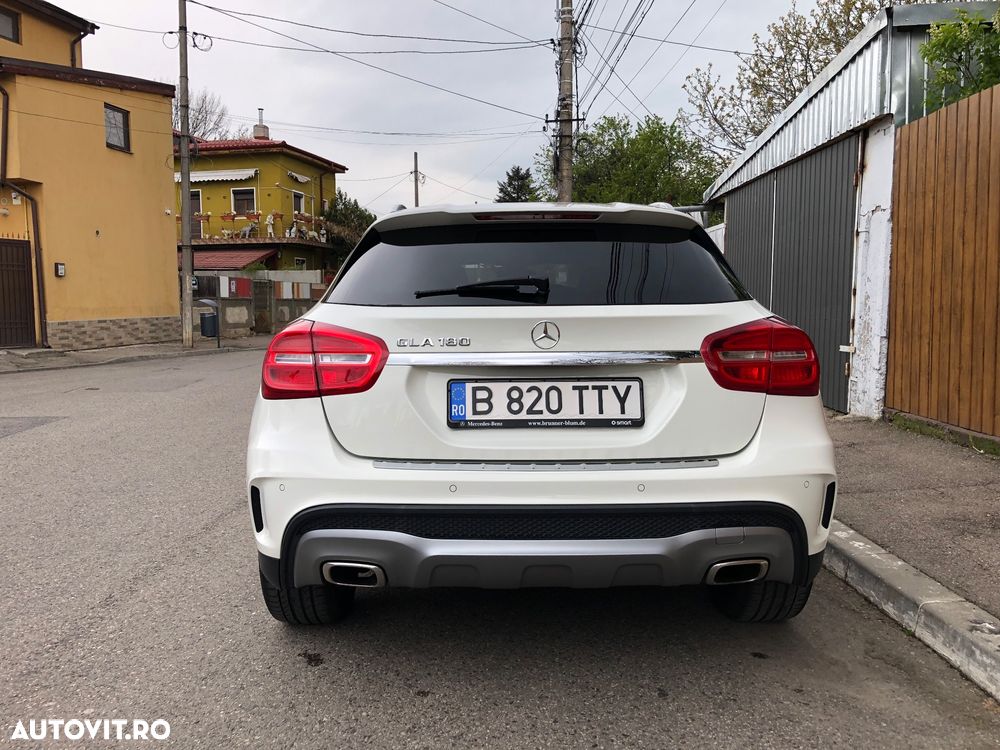 Mercedes-Benz GLA 180 AMG Line - 6