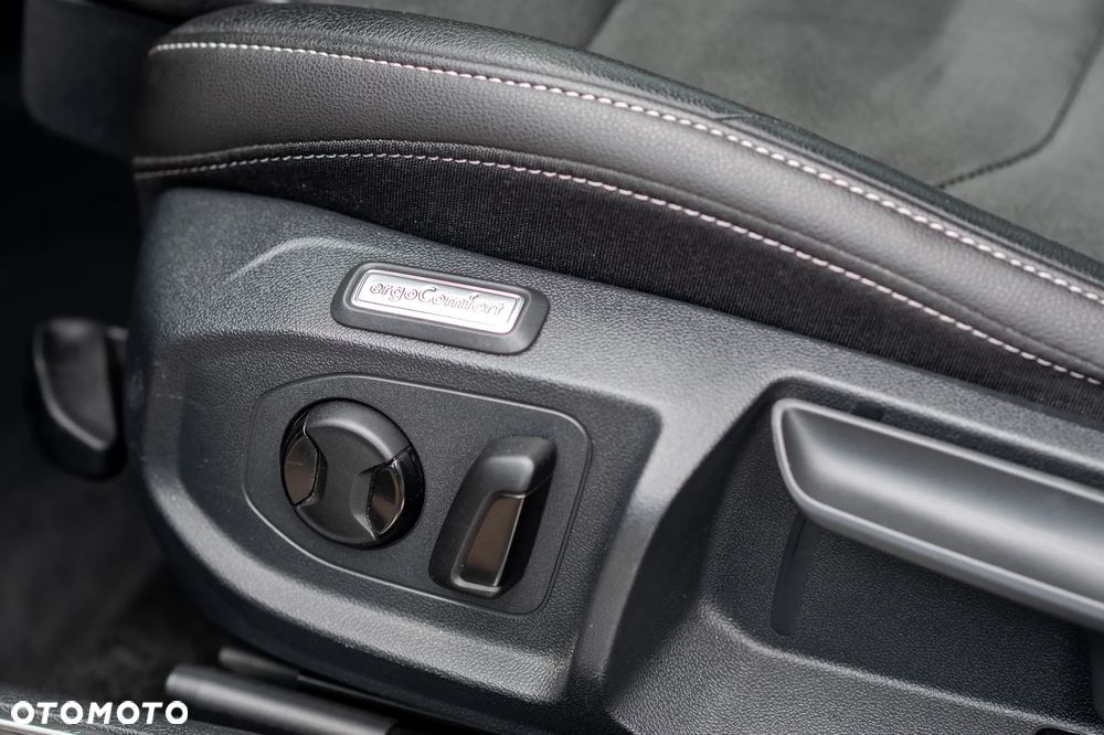 Volkswagen Arteon 2.0 TSI R-Line DSG - 11