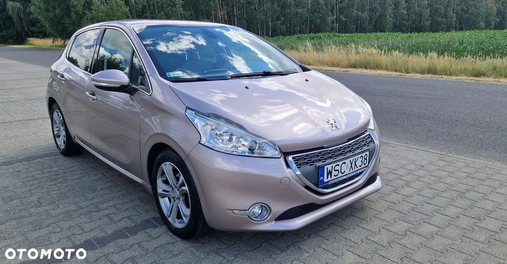 Peugeot 208 1.4 VTi Allure - 1