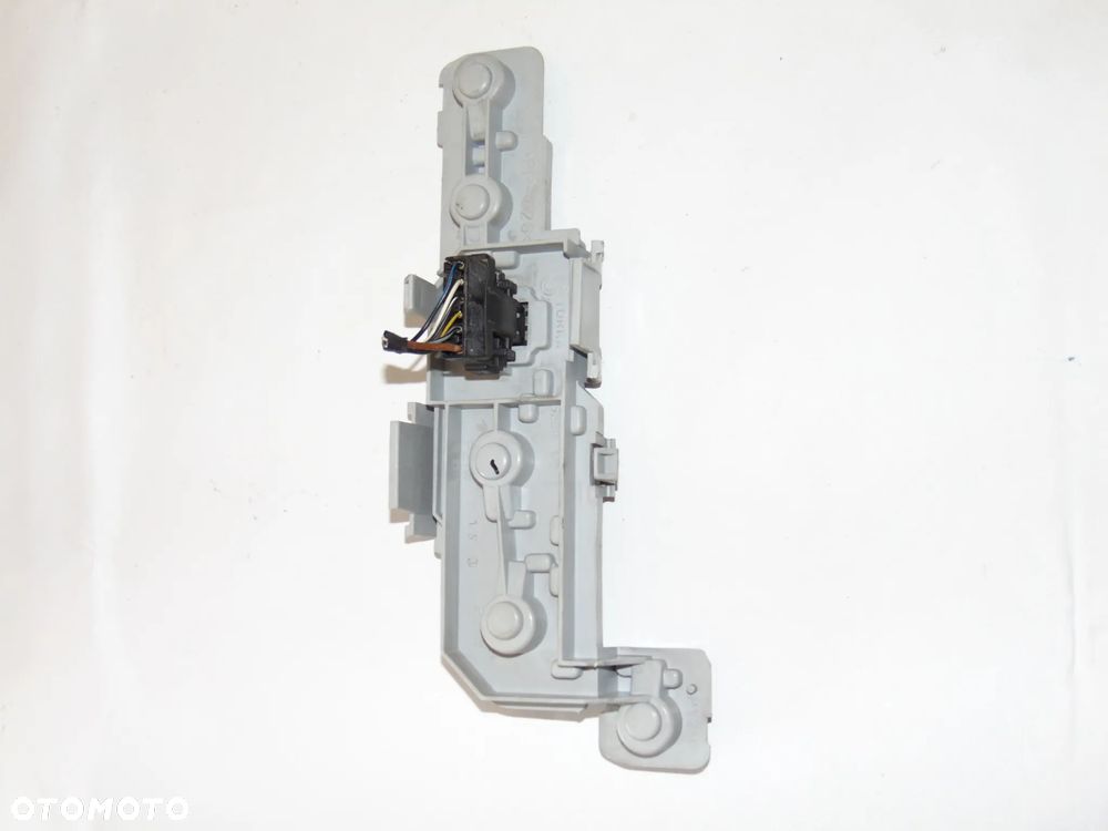 Wkład lewy prawy oprawka żarówek lampy tylnej tył lewej prawej Opel Vectra C HB hatchback liftback sedan 02-05r - 3