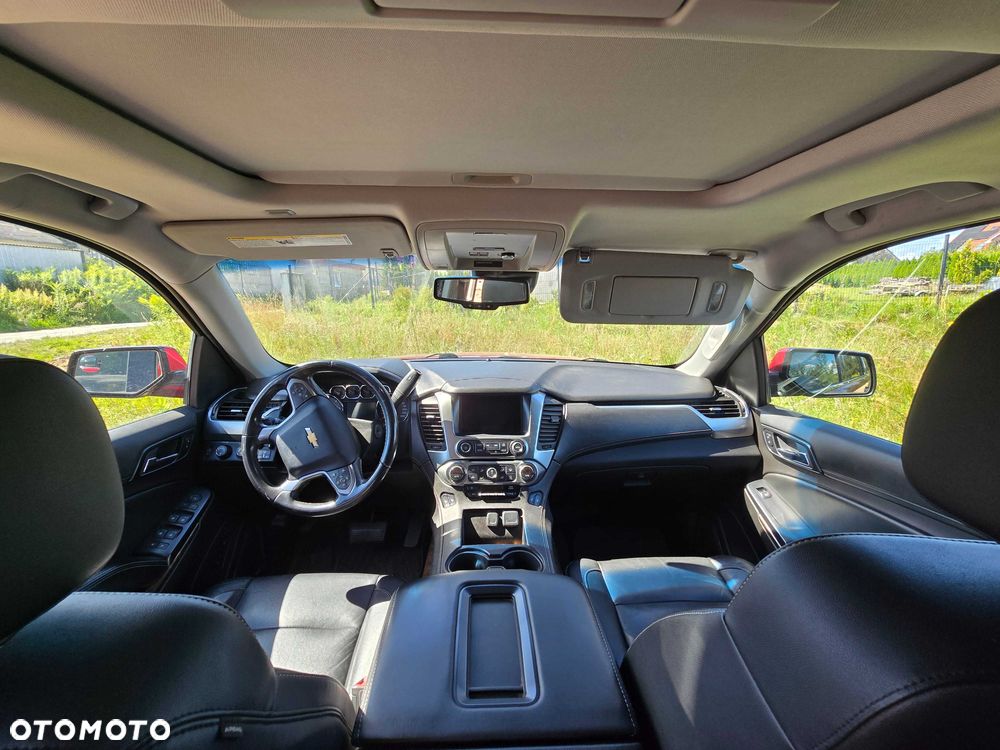 Chevrolet Suburban - 6