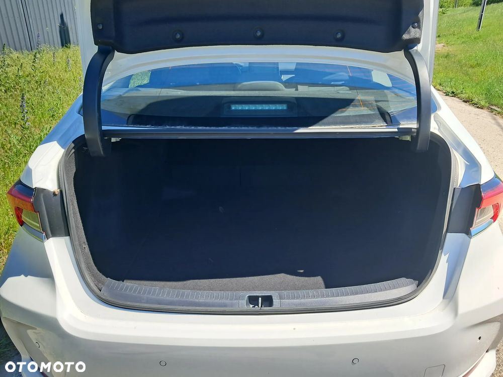 Toyota Corolla 1.6 Comfort - 9