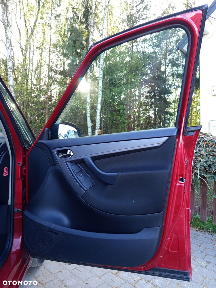 Citroën C4 Picasso 1.6 HDi Attraction - 23