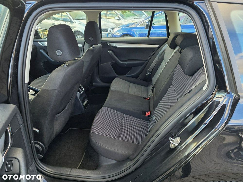 Skoda Octavia 1.6 TDI Greenline - 24