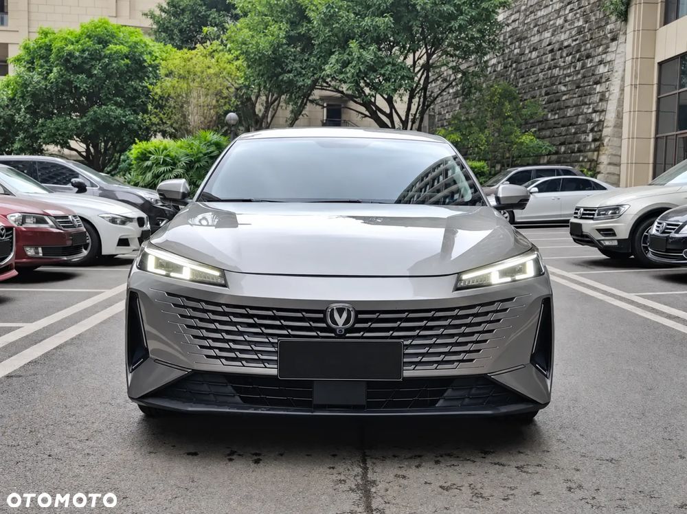 Changan UNI-V - 5