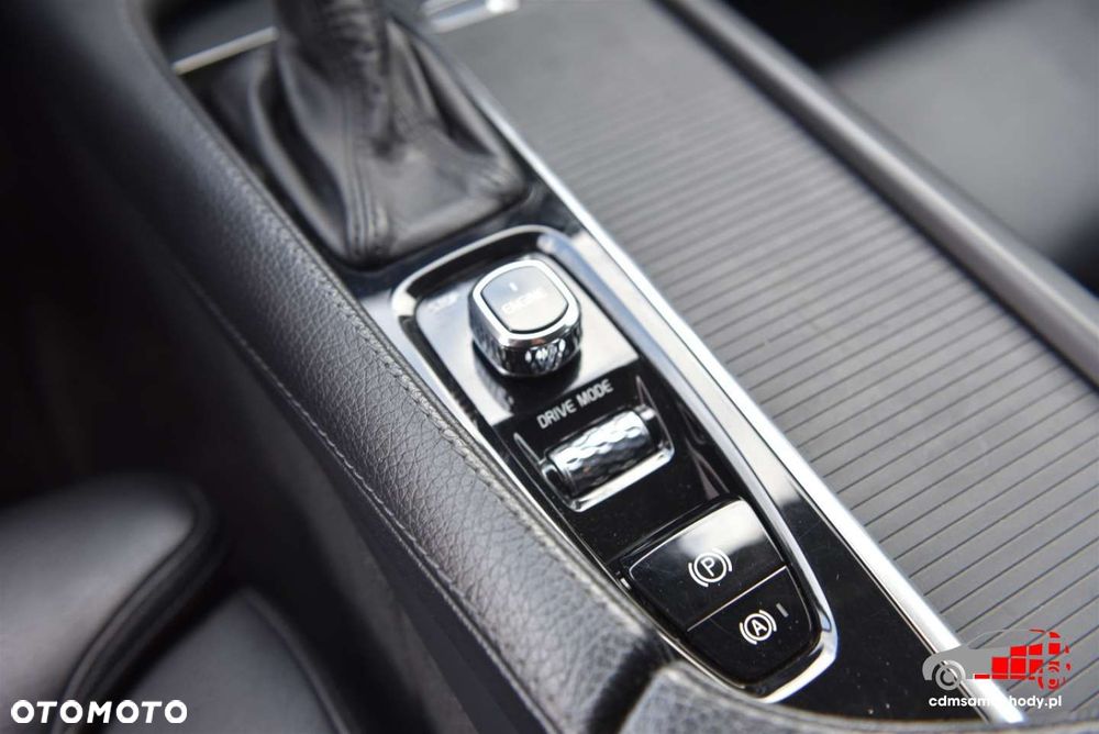 Volvo V90 T5 Momentum - 28