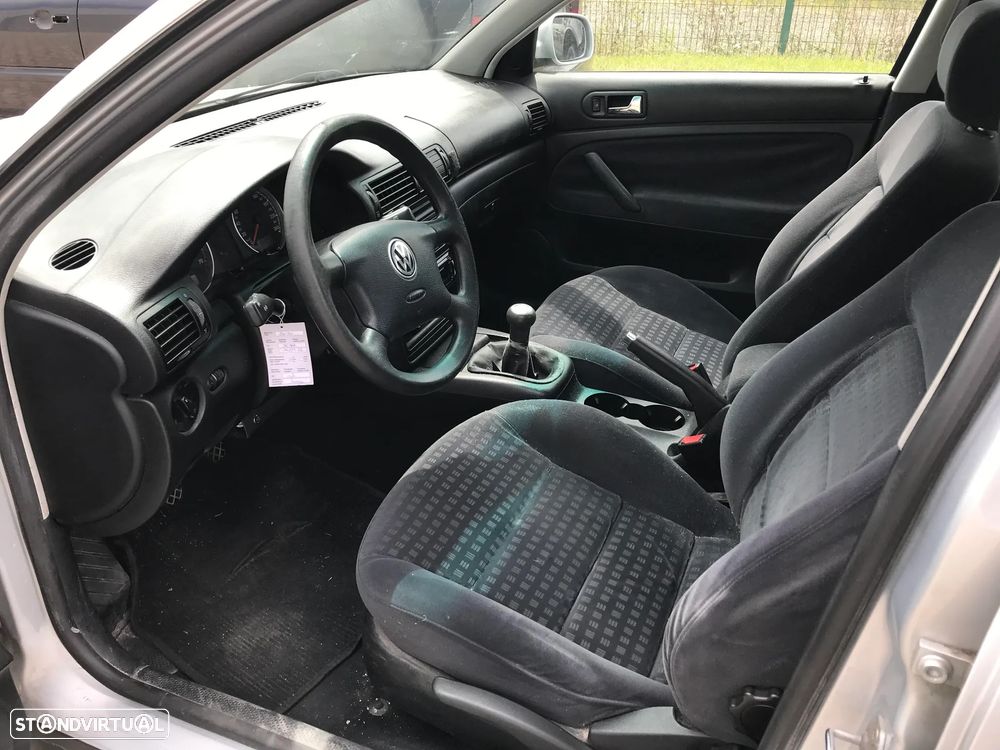 Volkswagen Passat 2.0cc 4Motion 2001 - Para Peças - 7