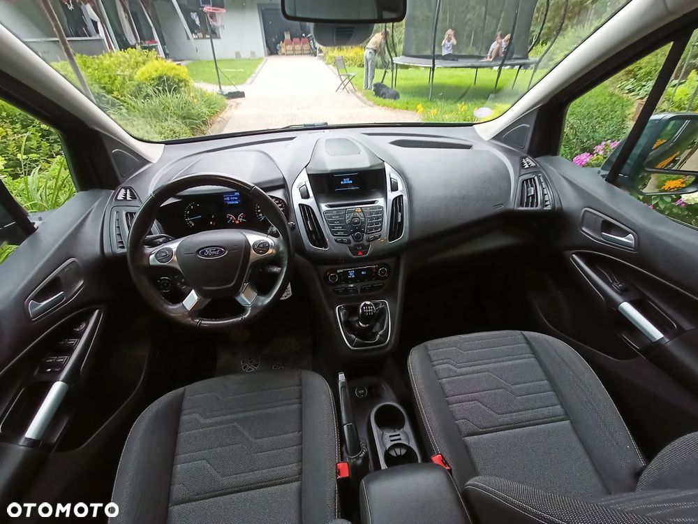 Ford Tourneo Connect - 17
