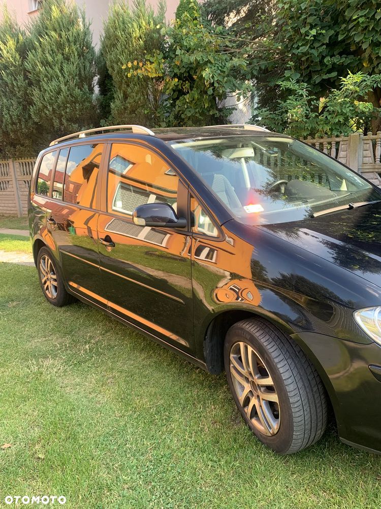 Volkswagen Touran 2.0 TDI Highline - 4