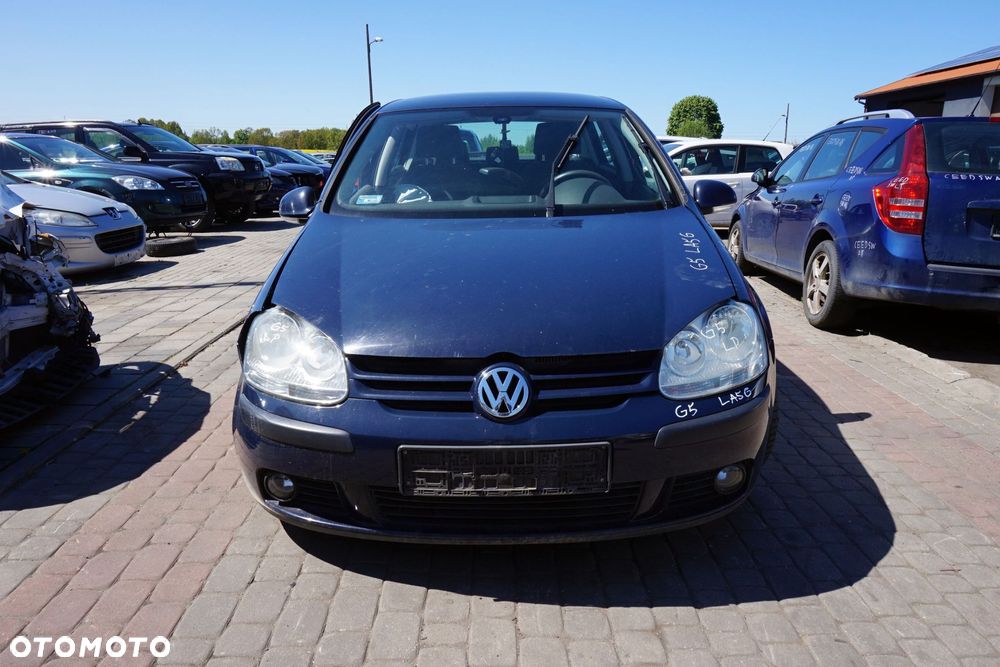 VOLKSWAGEN GOLF V 5D HB 2005 LA5G 1.6 8V BGU 102KM FVH SREBRNY na części - 8