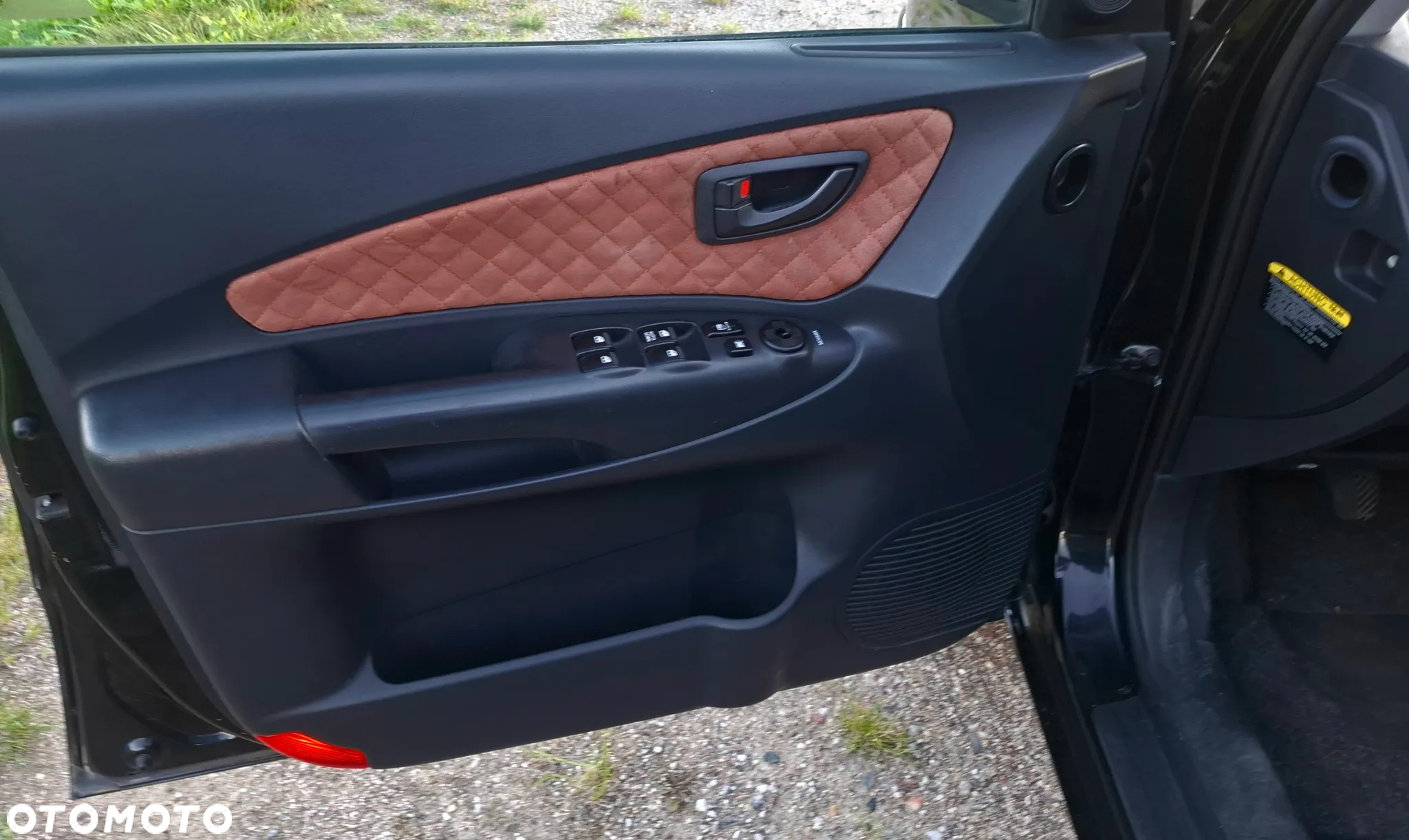 Hyundai Tucson 2.0 2WD GLS - 25