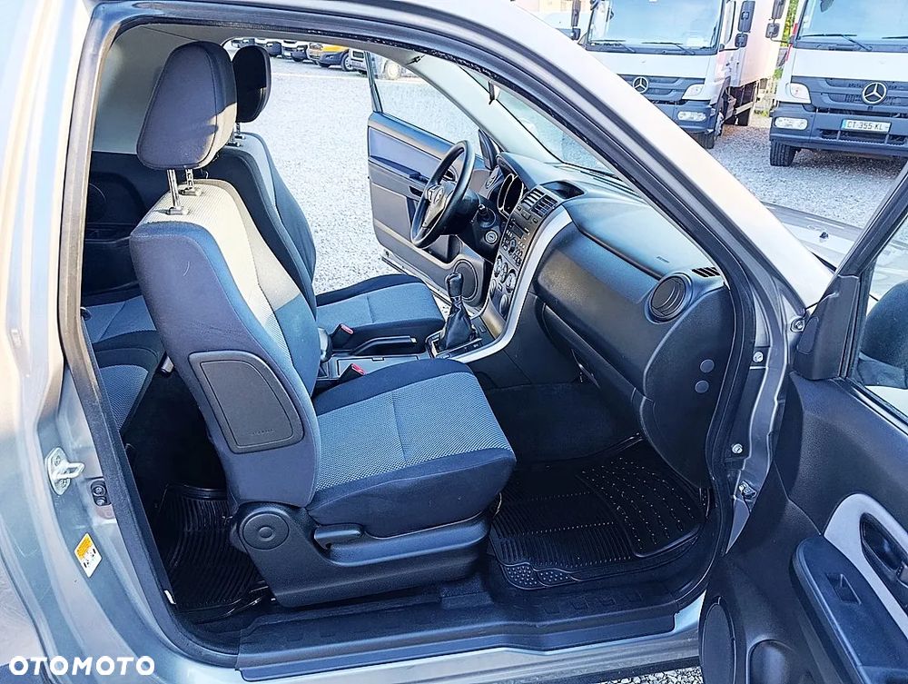 Suzuki Grand Vitara 1.6 Comfort - 18
