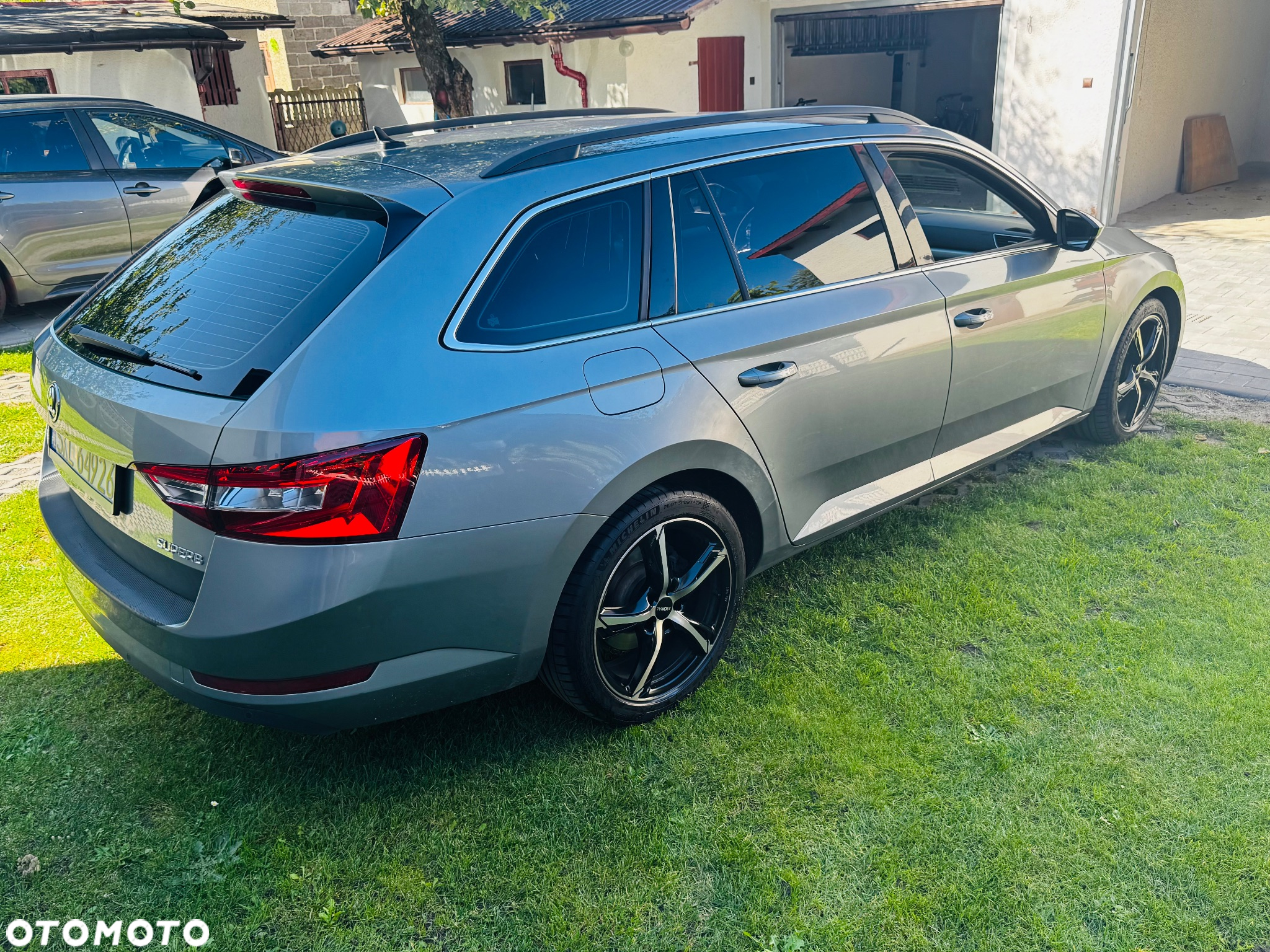 Skoda Superb 2.0 TDI Active DSG - 4