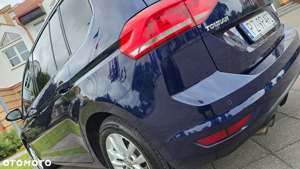 Volkswagen Touran - 38