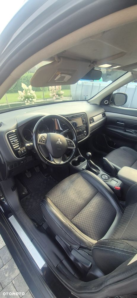Mitsubishi Outlander - 6
