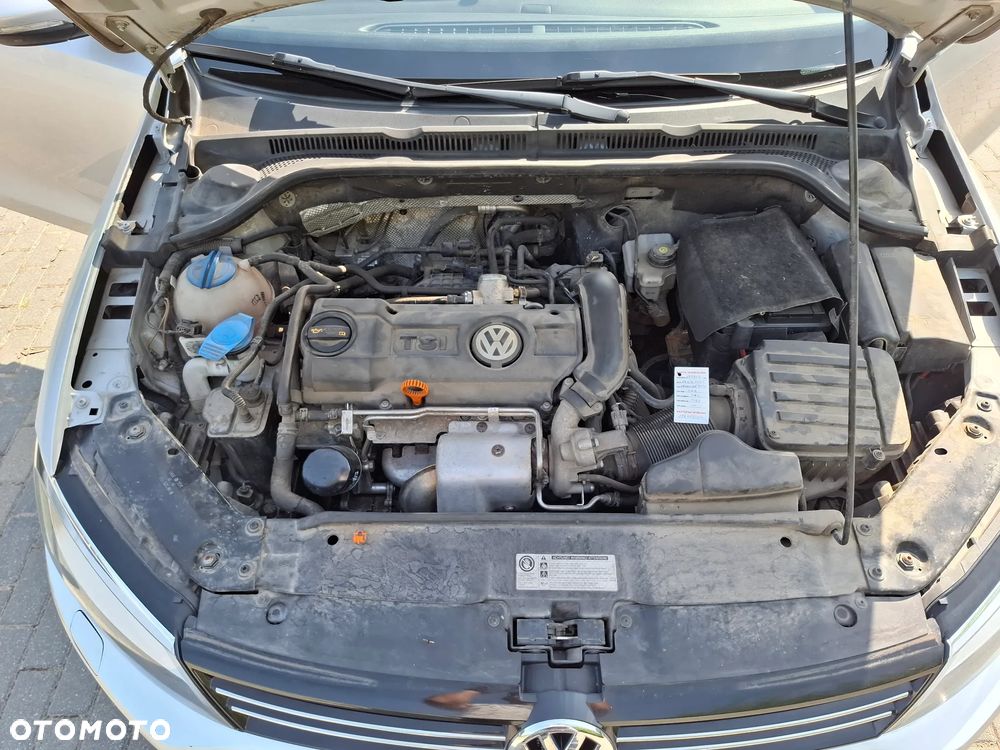 Volkswagen Jetta 1.4 TSI Comfortline - 14
