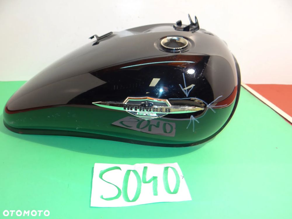 S040 Suzuki VZR 1800 Intruder (06-17) ZBIORNIK PALIWA BAK - 1