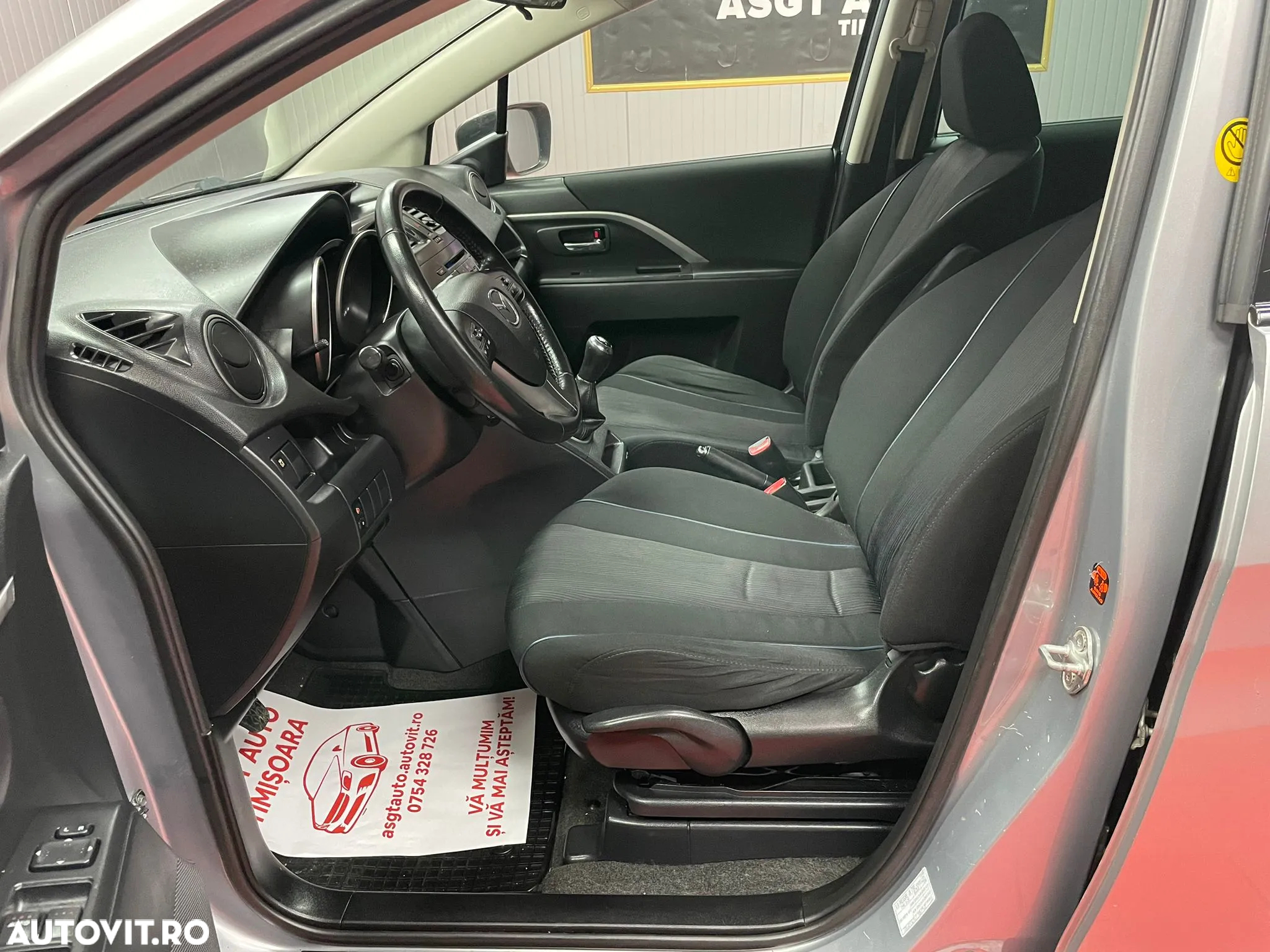 Mazda 5 - 11