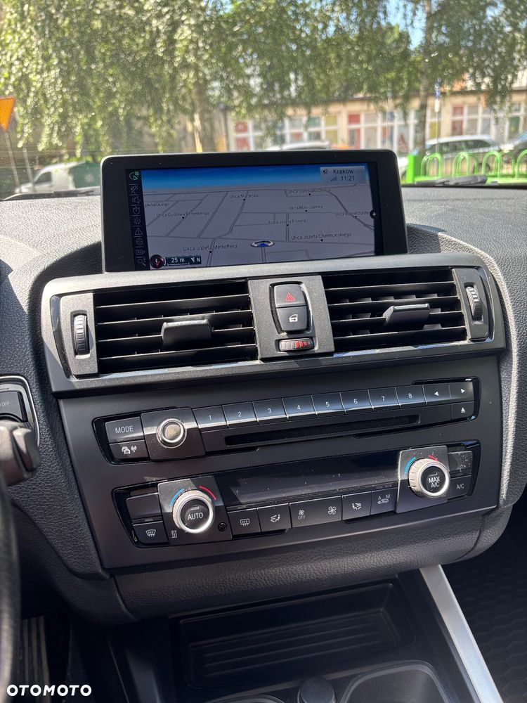 BMW Seria 1 116d EfficientDynamics - 12