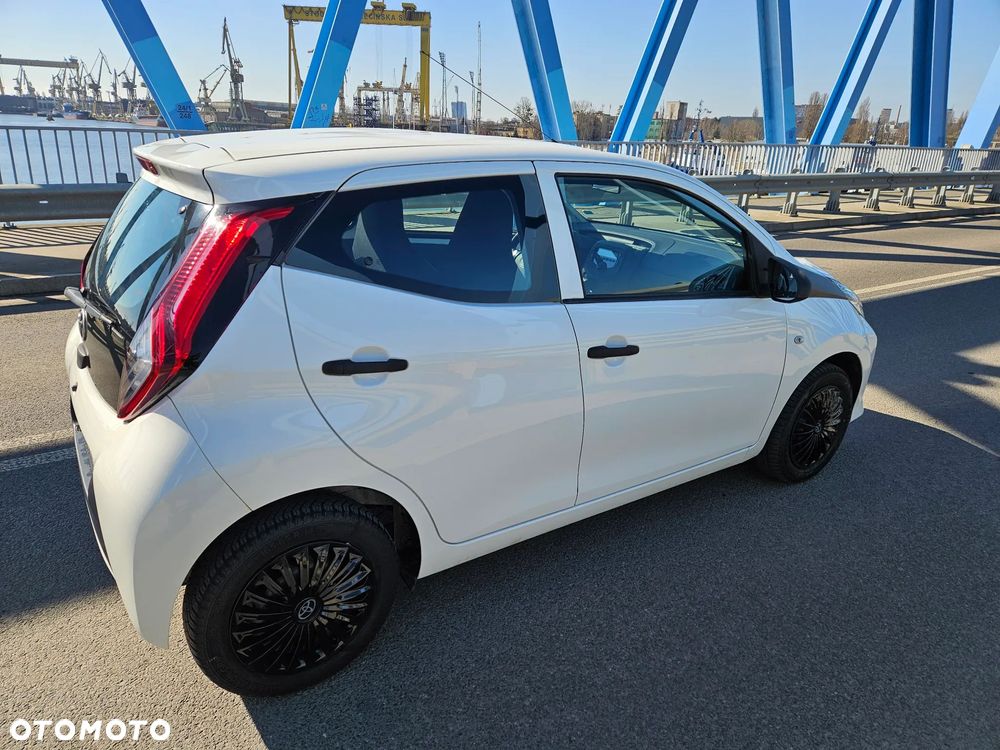 Toyota Aygo x-business - 5