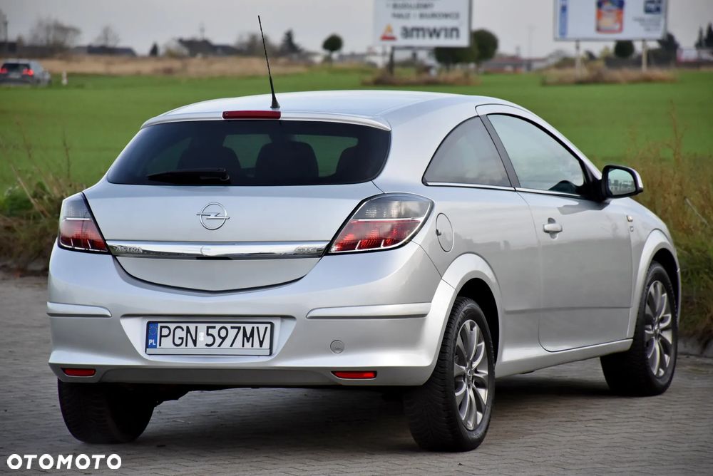 Opel Astra 1.6 Edition 111 Jahre - 9