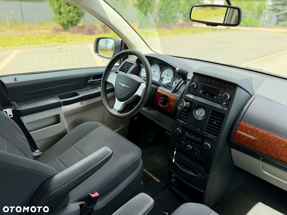 Chrysler Grand Voyager 2.8 CRD LX - 17