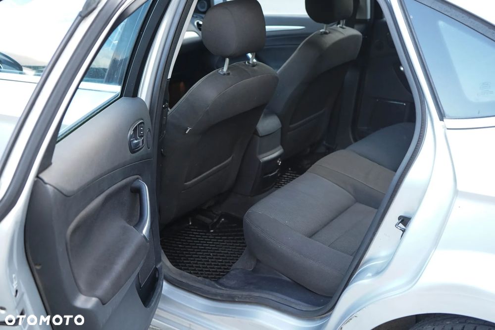 Ford Mondeo - 11