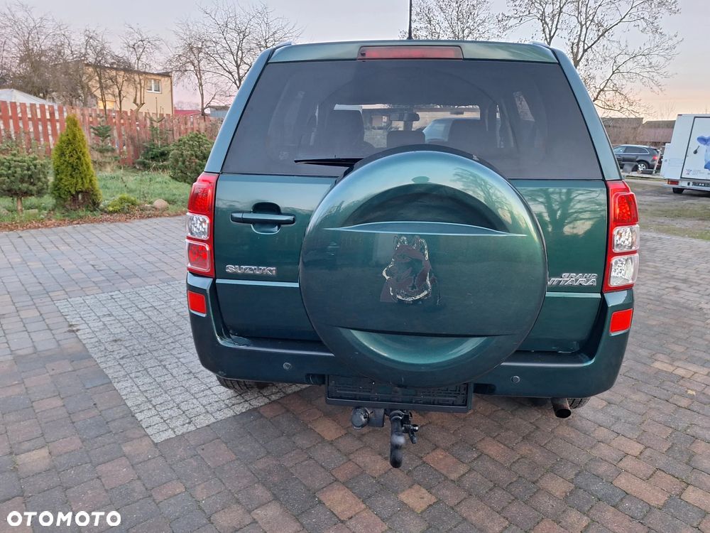 Suzuki Grand Vitara 1.9 DDiS Comfort DPF Family - 18