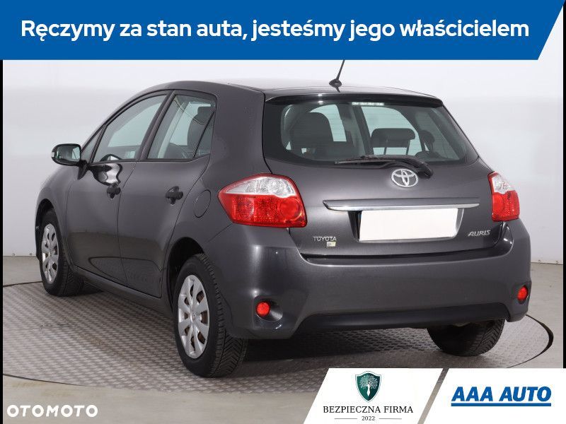 Toyota Auris - 6