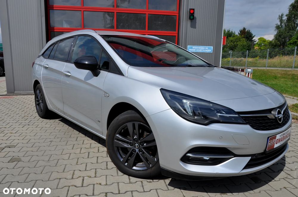 Opel Astra 1.5 D Start/Stop Automatik Design&Tech - 9
