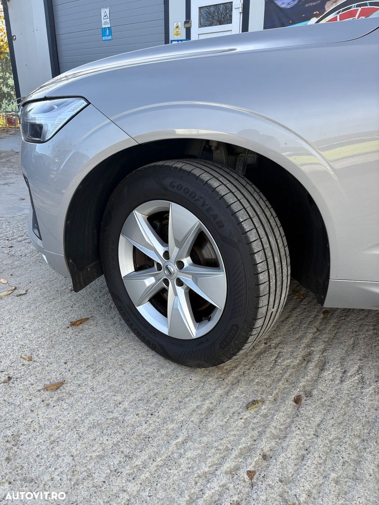 Volvo XC 60 B4 B Geartronic Momentum Pro - 35