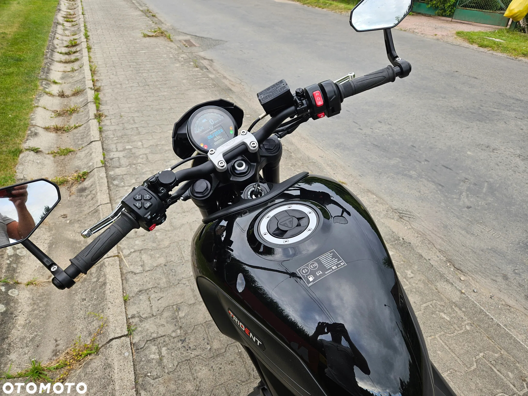 Triumph Trident - 11
