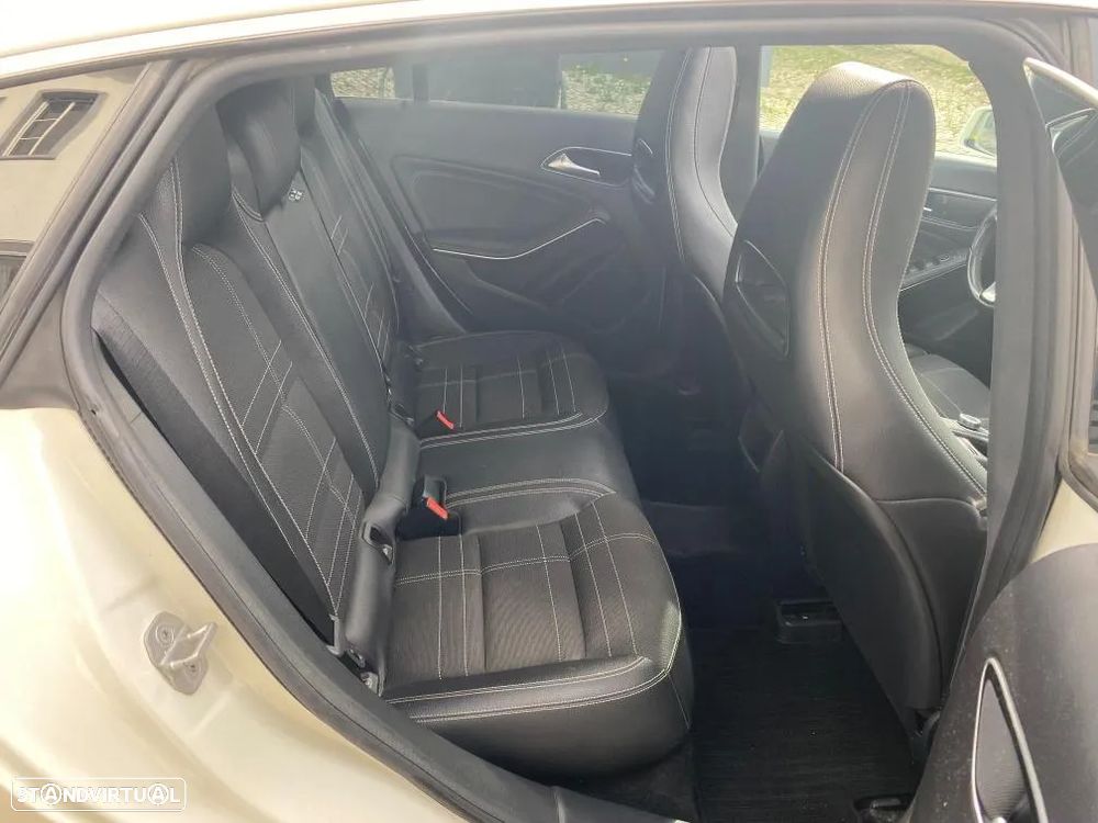 Mercedes-Benz CLA 220 d Shooting Brake Urban Aut. - 32