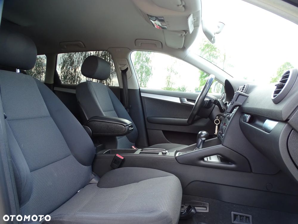 Audi A3 Sportback 2.0 TDI Ambiente S tronic - 12