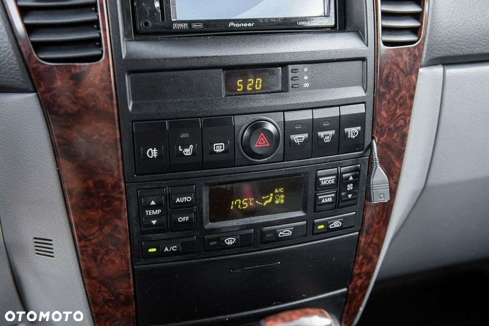 Kia Sorento 3.5 V6 - 24