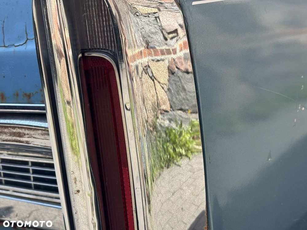 Cadillac Deville - 21
