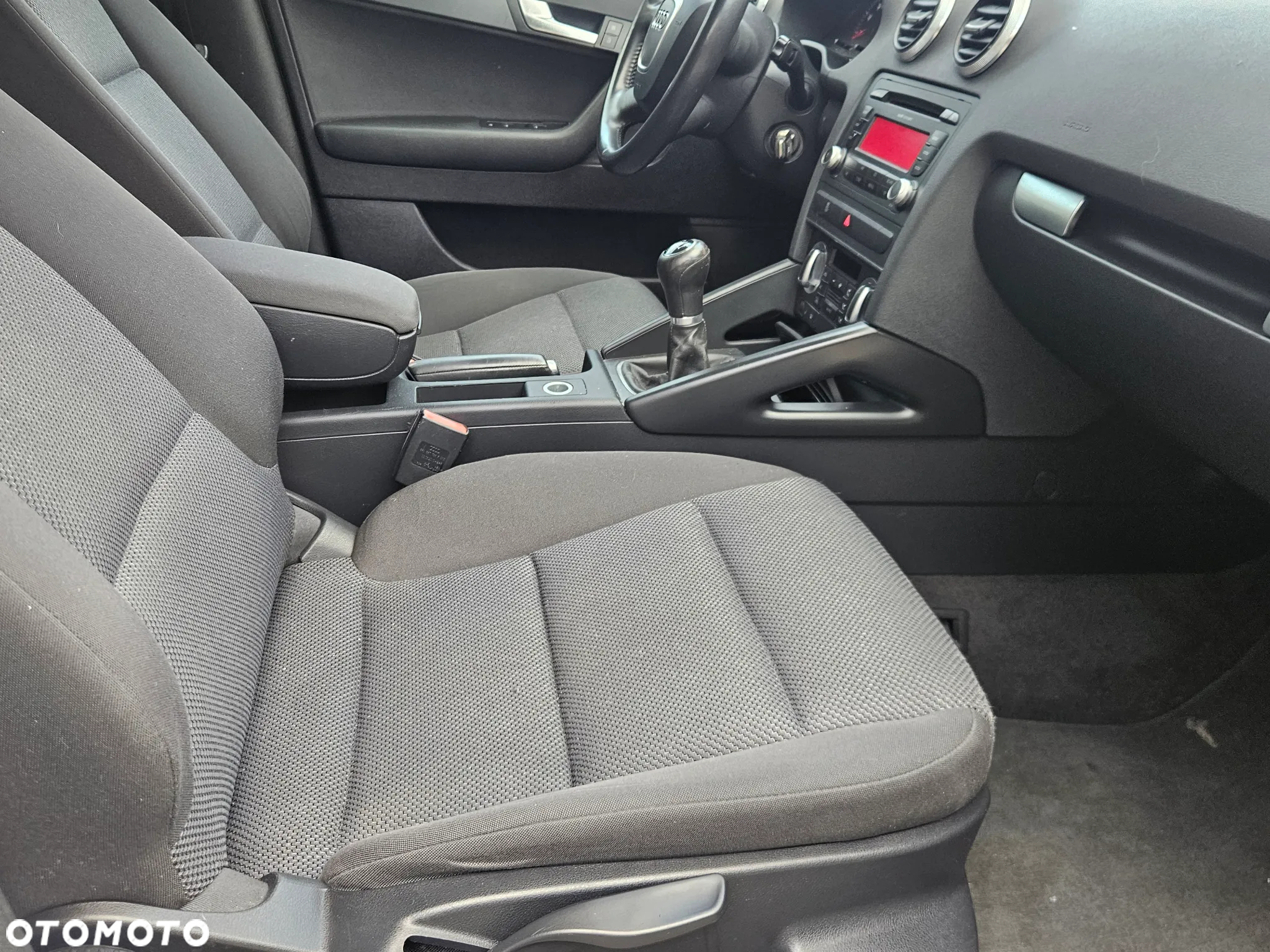 Audi A3 ver-1-6-ambition - 18