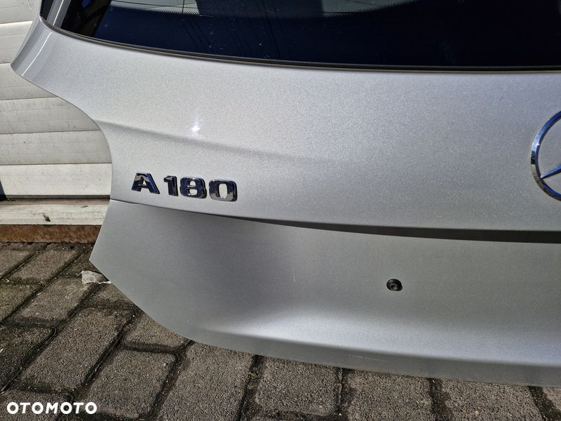 MERCEDES BENZ A KLASA W176 KLAPA BAGAŻNIKA TYŁ 761 - 7
