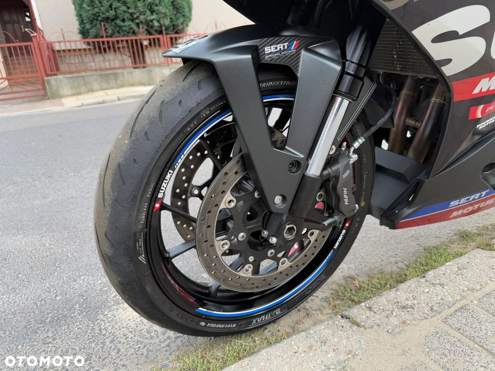 Suzuki GSX-R - 17