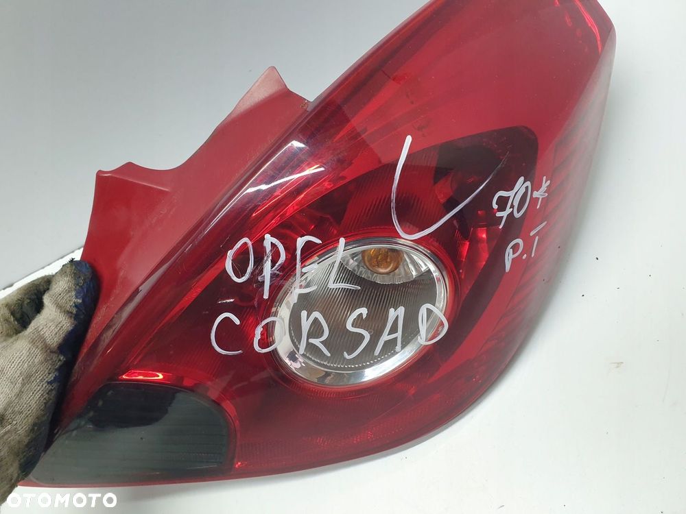 LAMPA TYLNA PRAWA TYŁ PRAWY OPEL CORSA D - 4