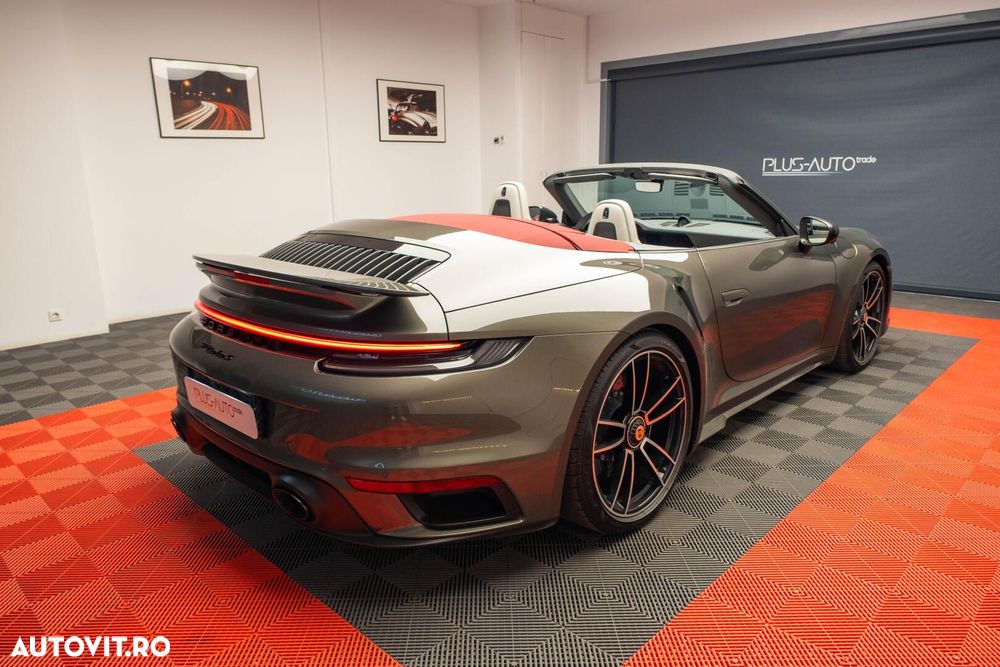Porsche 911 - 24