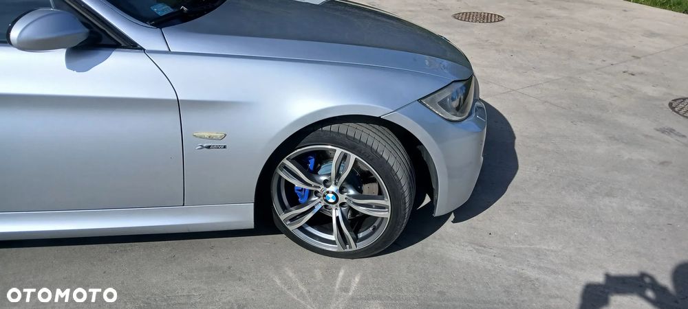 BMW Seria 3 330xi - 4