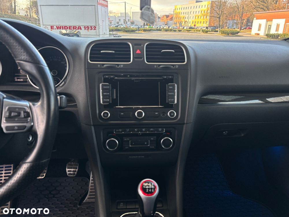 Volkswagen Golf - 16