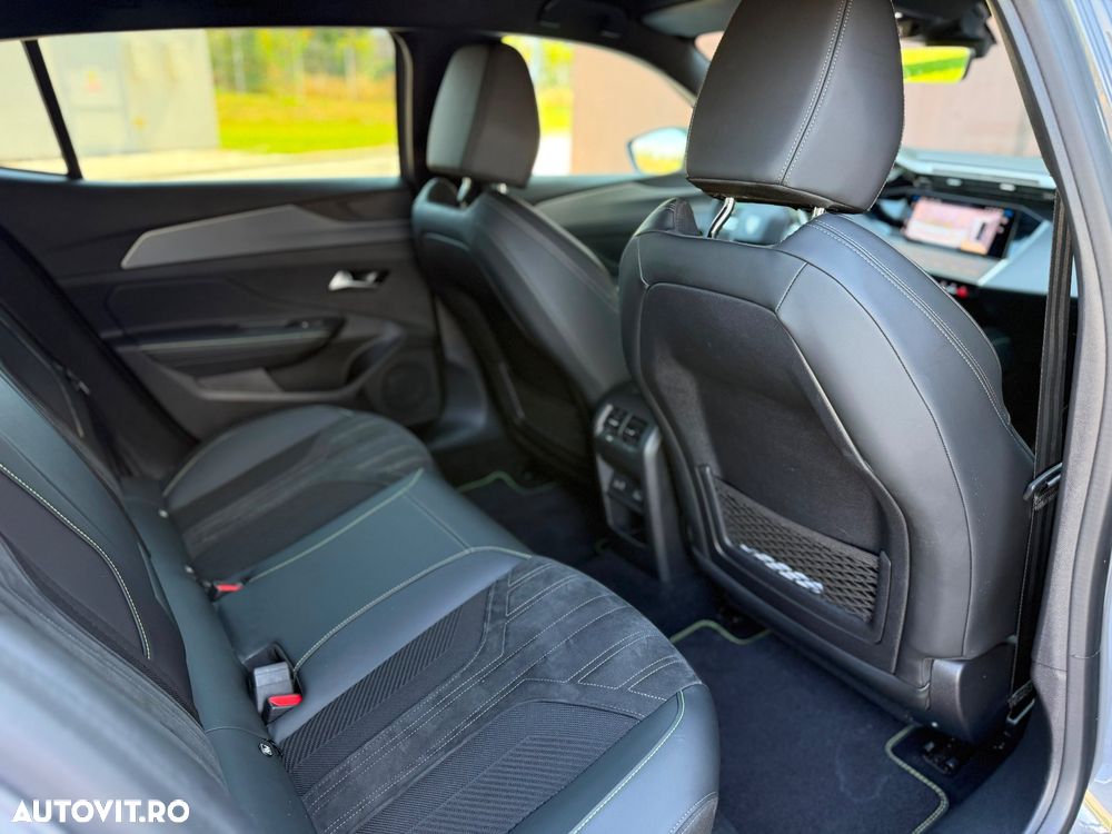 Peugeot 408 180 e-EAT8 GT - 20