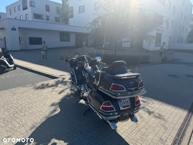 Honda GL - 12
