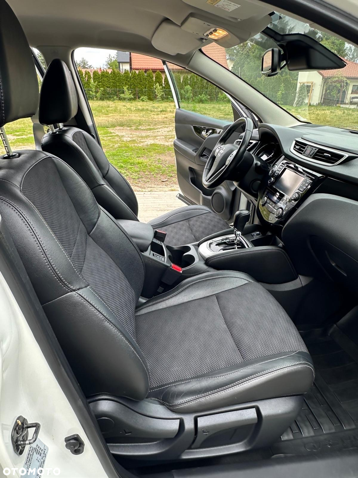 Nissan Qashqai 1.2 DIG-T Xtronic TEKNA - 23
