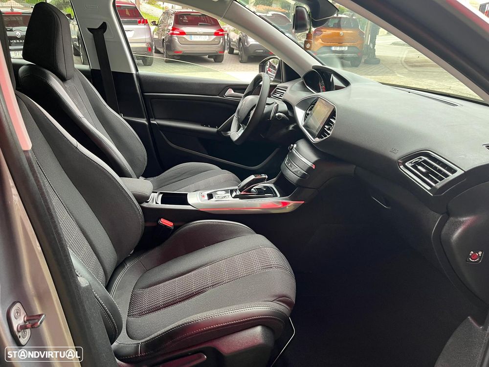 Peugeot 308 BlueHDi FAP 130 EAT6 Stop & Start Active - 12